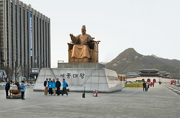 朝鲜与韩国公共场所对比照
